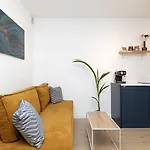 In The Heart Of Historical District With Free Parking *