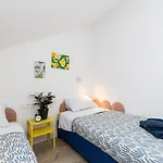 In The Heart Of Historical District With Free Parking Appartamento