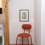 In The Heart Of Historical District With Free Parking *