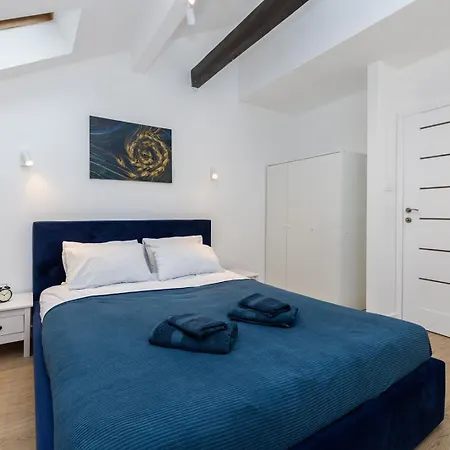 In The Heart Of Historical District With Free Parking Krakov