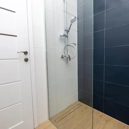 In The Heart Of Historical District With Free Parking