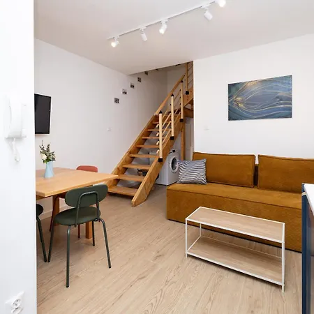 In The Heart Of Historical District With Free Parking Διαμέρισμα Krasków