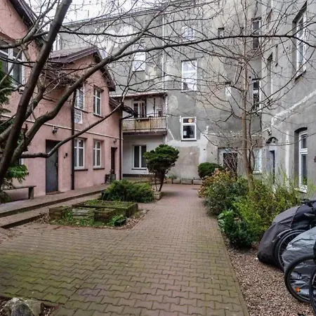 In The Heart Of Historical District With Free Parking *